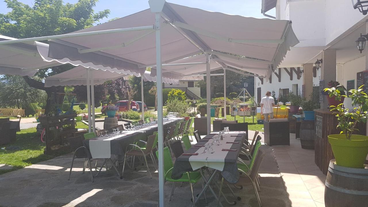 Hotel Restaurant Le Traineau Clelles Exterior photo